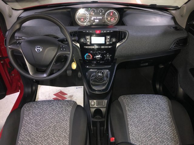 LANCIA Ypsilon usata, con Autoradio digitale