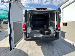 MERCEDES-BENZ Vito usata 9