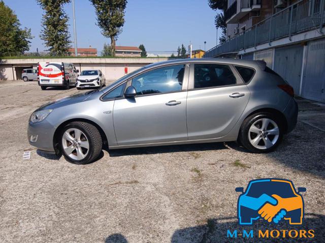 OPEL Astra usata, con Controllo automatico clima