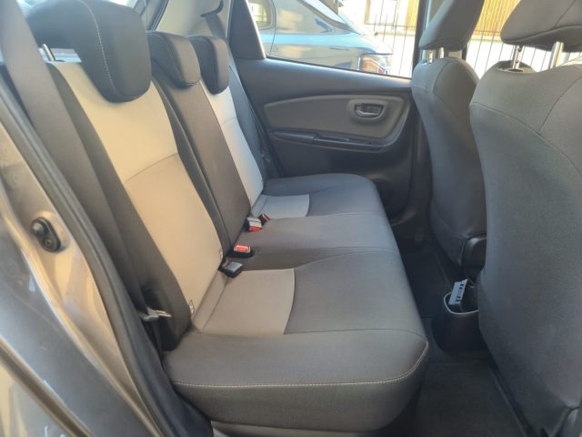 TOYOTA Yaris usata, con Bluetooth
