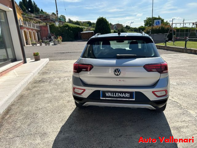 VOLKSWAGEN T-Roc usata, con Autoradio