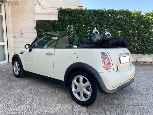 MINI Cabrio usata 13