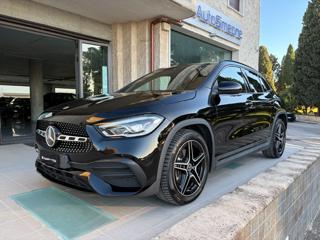 MERCEDES-BENZ GLA 180 d Automatic Premium Pack Night