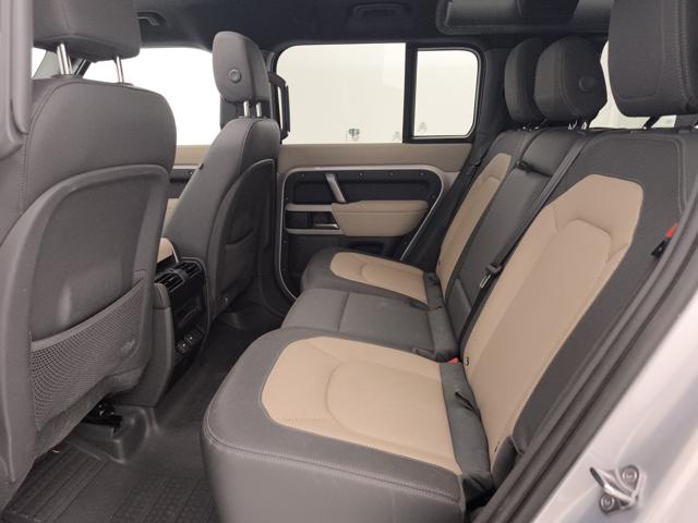 LAND ROVER Defender usata, con Fari LED