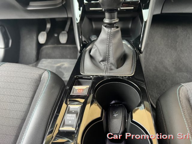 PEUGEOT 2008 usata, con Controllo automatico clima