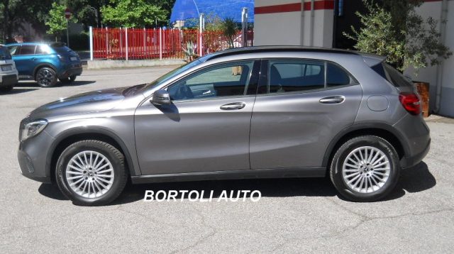 MERCEDES-BENZ GLA 200 usata, con Airbag laterali