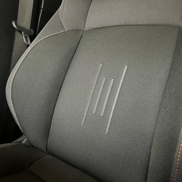 TOYOTA C-HR usata, con Climatizzatore