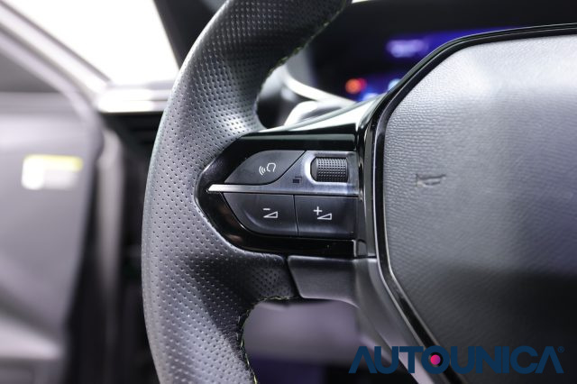 PEUGEOT 208 usata, con Volante in pelle