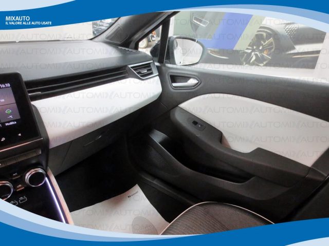 RENAULT Clio usata, con Climatizzatore