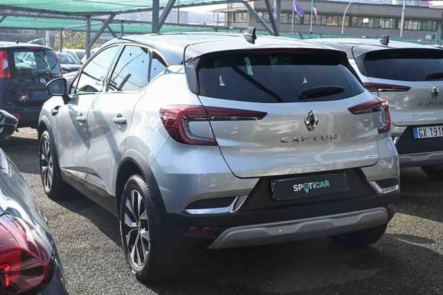 RENAULT Captur usata, con Autoradio
