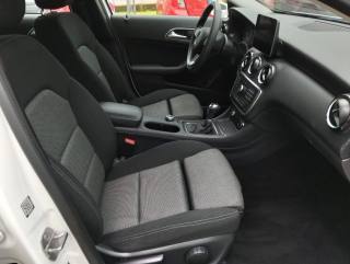 MERCEDES-BENZ GLA 180 usata, con Climatizzatore