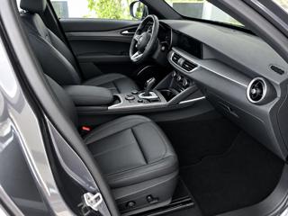 ALFA ROMEO Stelvio usata, con Alzacristalli elettrici