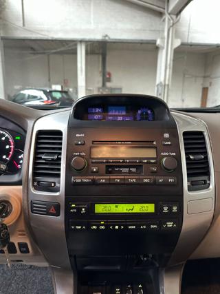 TOYOTA Land Cruiser usata, con Lettore CD