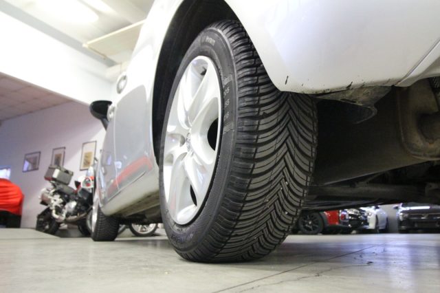 OPEL Meriva usata, con MP3