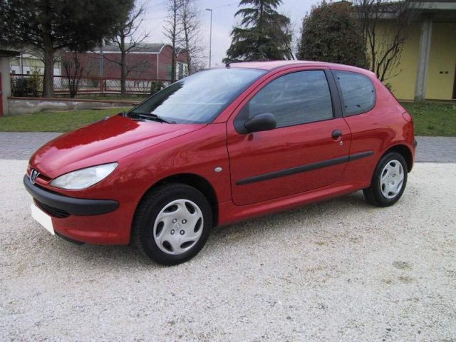 PEUGEOT 206 usata, con Climatizzatore