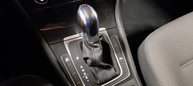 VOLKSWAGEN e-Golf usata, con Bluetooth