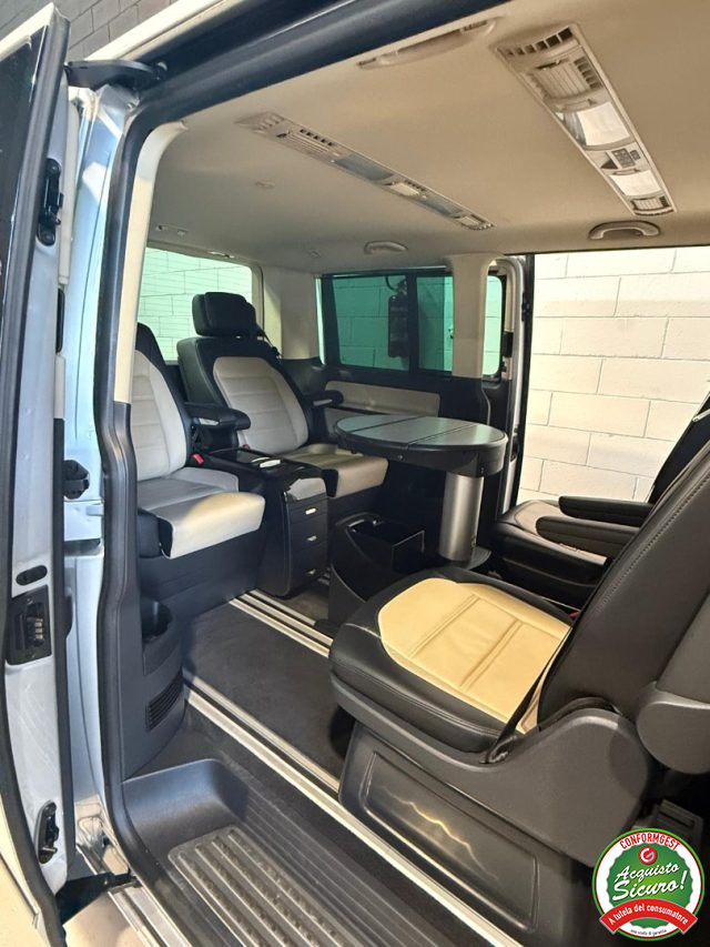 VOLKSWAGEN Caravelle usata, con Regolazione elettrica sedili