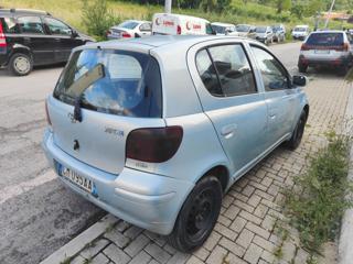 TOYOTA Yaris usata, con Airbag laterali