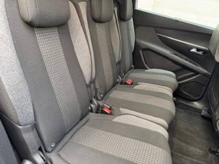 PEUGEOT 5008 usata, con Cerchi in lega