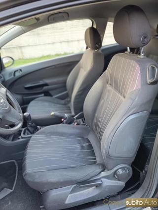 OPEL Corsa usata, con ESP