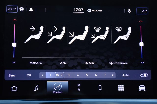 JEEP Compass usata, con Sedile posteriore sdoppiato