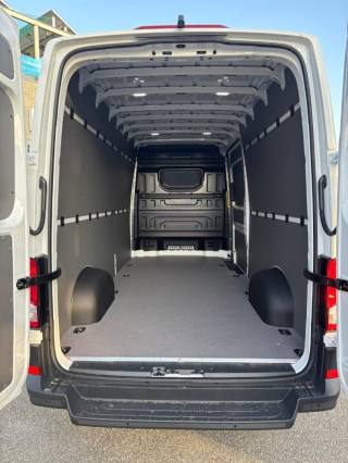 VOLKSWAGEN Crafter usata, con Servosterzo