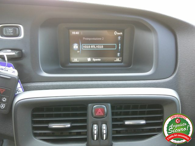 VOLVO V40 usata 16