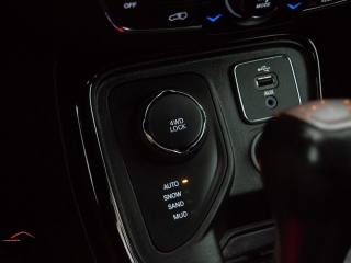 JEEP Compass usata, con USB