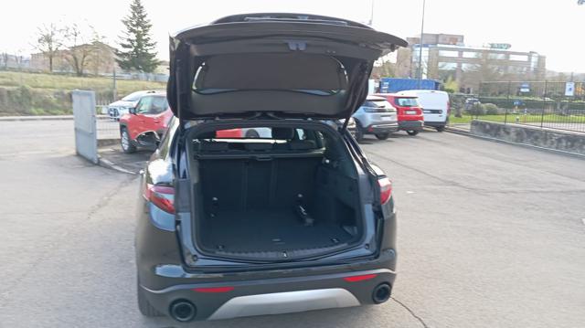 ALFA ROMEO Stelvio usata, con Autoradio