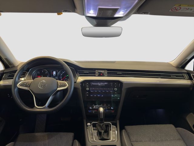 VOLKSWAGEN Passat usata 10
