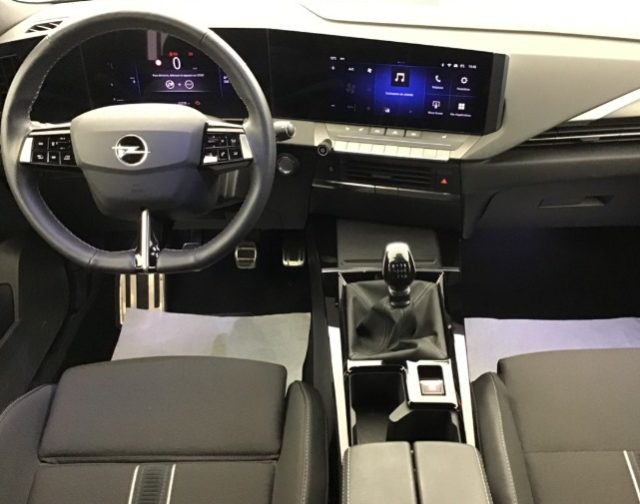 OPEL Astra usata, con Servosterzo