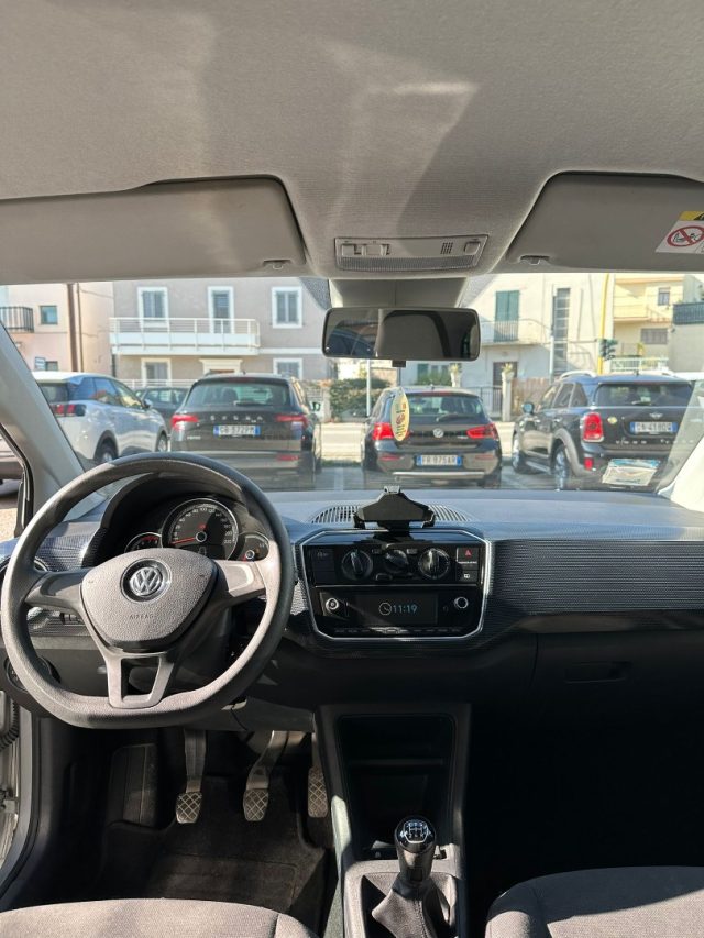 VOLKSWAGEN up! usata, con Climatizzatore