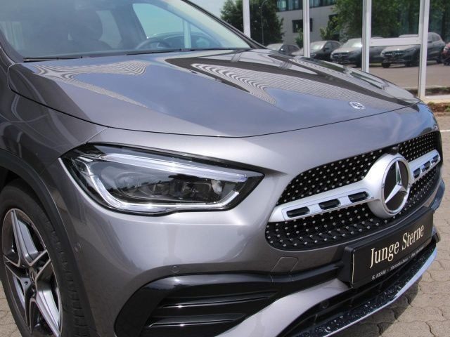 MERCEDES-BENZ GLA 220 usata, con Boardcomputer
