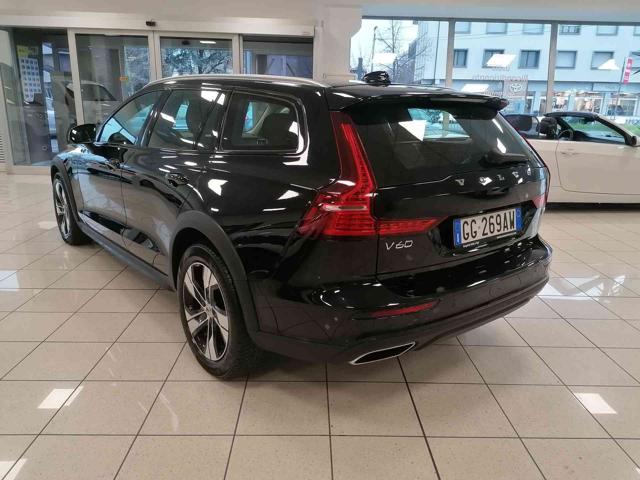 VOLVO V60 Cross Country usata, con Airbag laterali