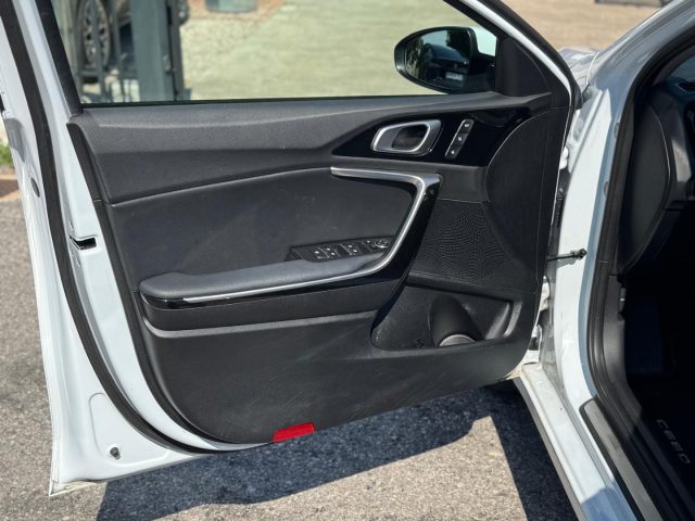 KIA Ceed usata, con Fari LED