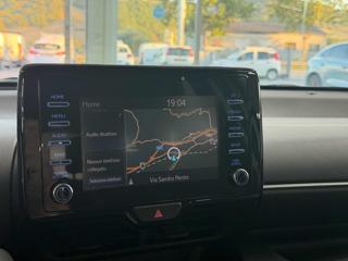 TOYOTA Yaris usata 16
