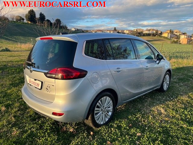 OPEL Zafira Tourer usata, con Chiusura centralizzata