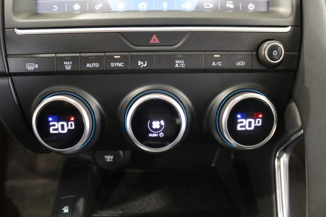 JAGUAR E-Pace usata, con Luci diurne LED