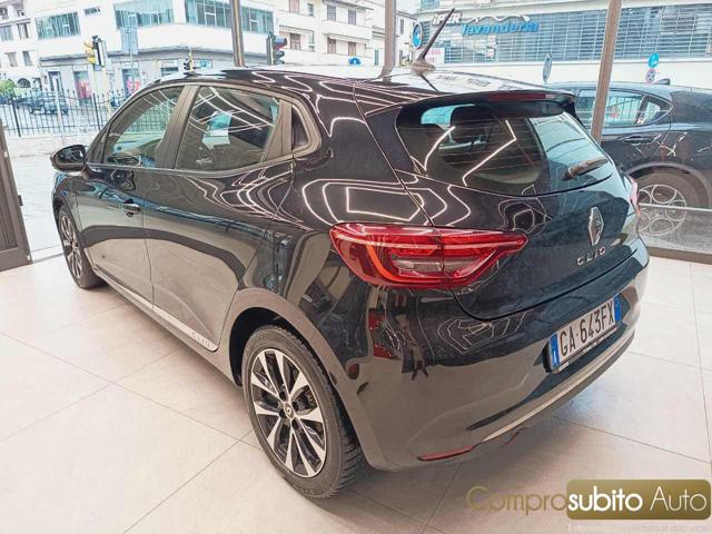 RENAULT Clio usata, con Autoradio