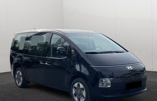 HYUNDAI Staria usata, con Airbag laterali