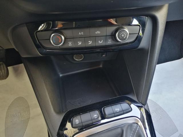 OPEL Corsa usata, con USB