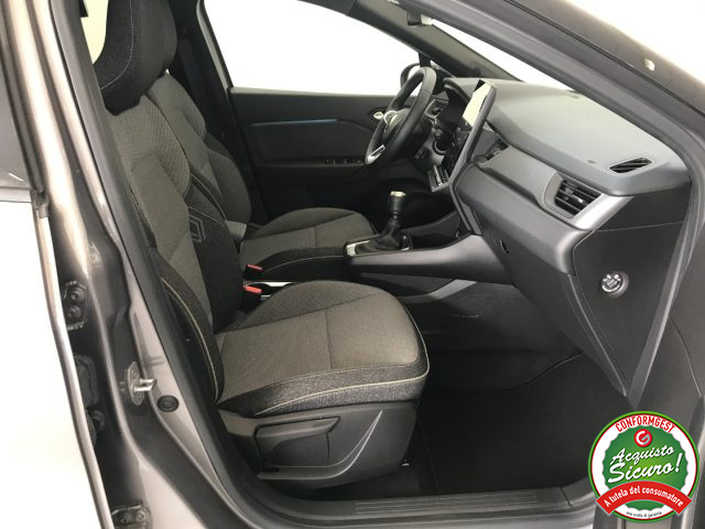 RENAULT Captur usata, con USB