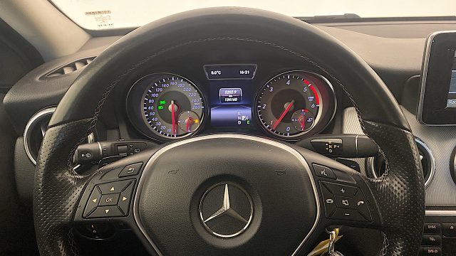 MERCEDES-BENZ GLA 200 usata 8
