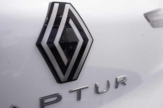 RENAULT Captur usata 28