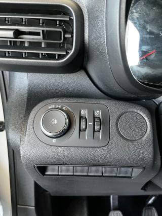 OPEL Combo usata, con Bracciolo