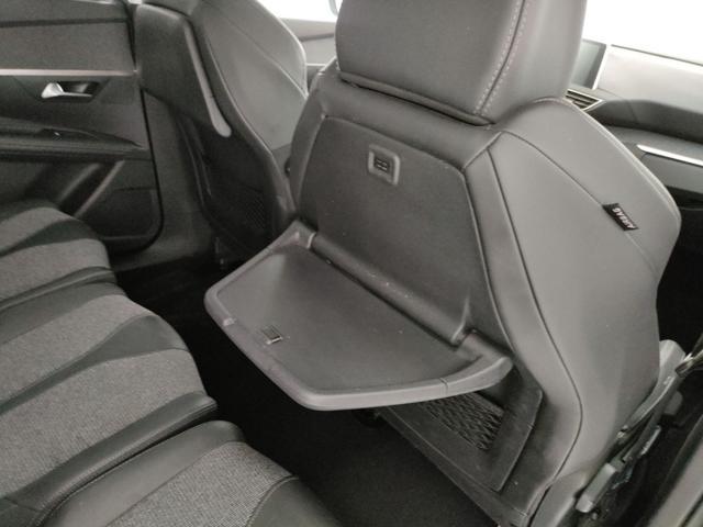 PEUGEOT 5008 usata, con USB