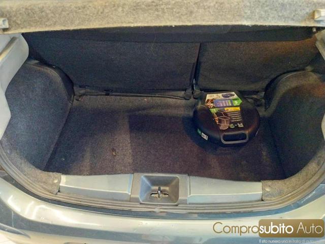 NISSAN Micra usata, con Airbag testa