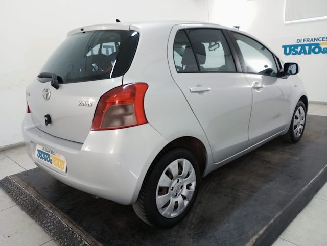TOYOTA Yaris usata, con Airbag laterali
