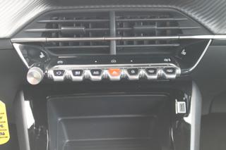 PEUGEOT 2008 usata, con Touch screen