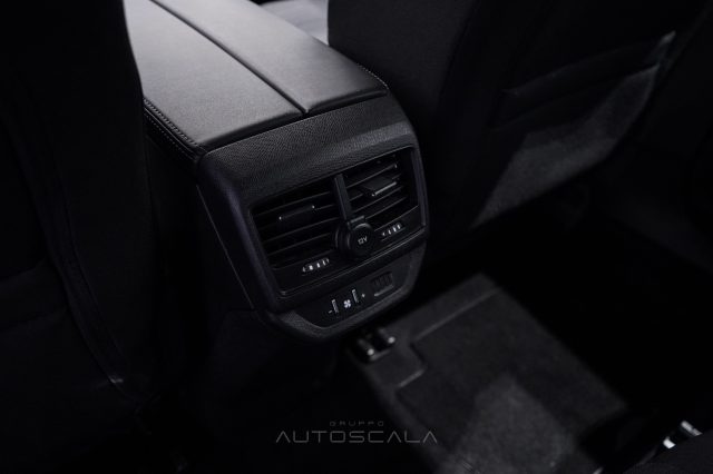 PEUGEOT 5008 usata, con Sensore di luce